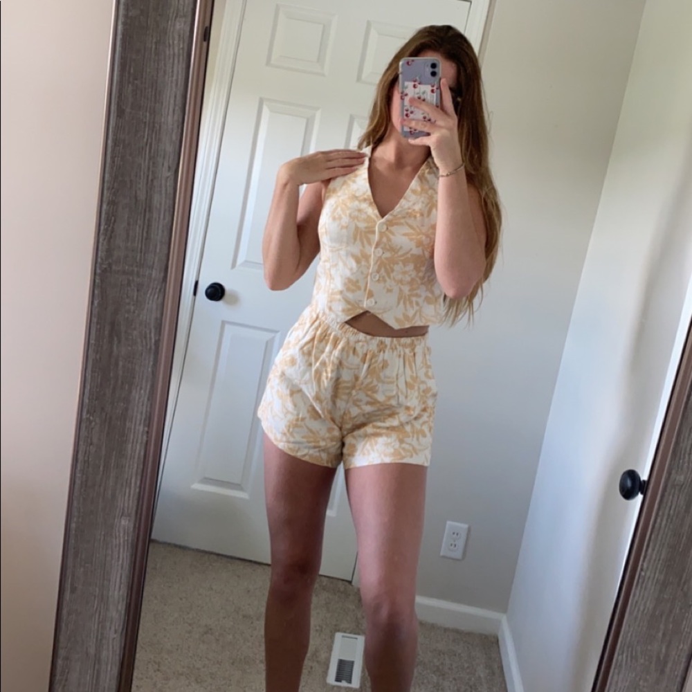 NWT Abercrombie Button Up Vest
